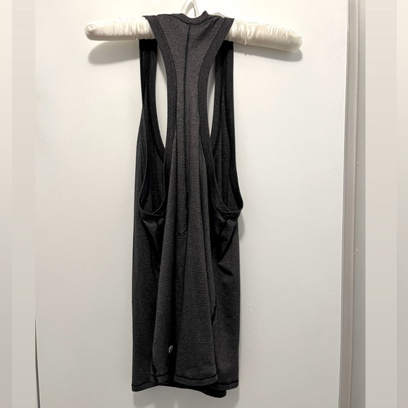 Lululemon tank top, size 6 - Picture 2 of 5